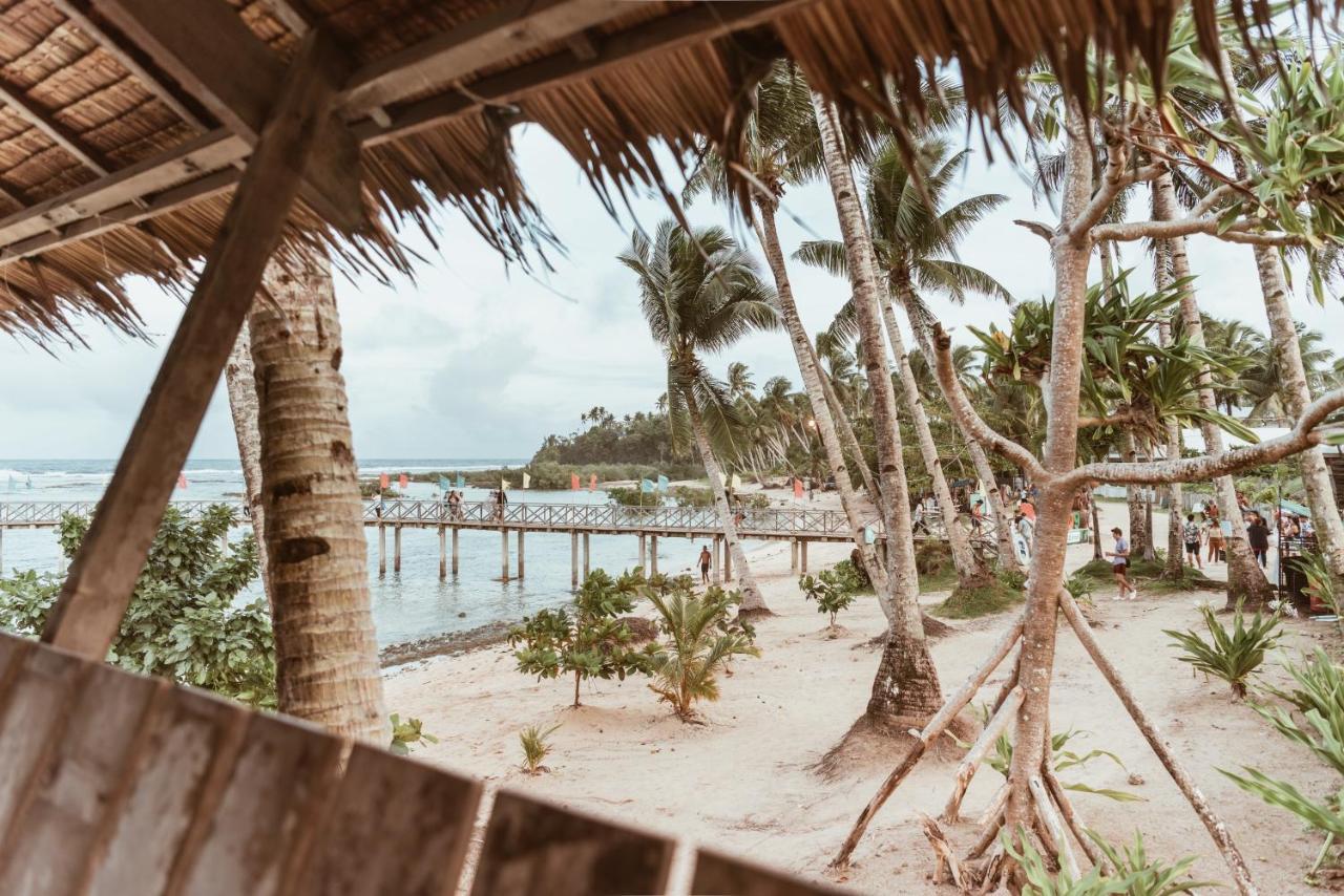 Alon Cloud9 Beach Front Catangnan 外观 照片